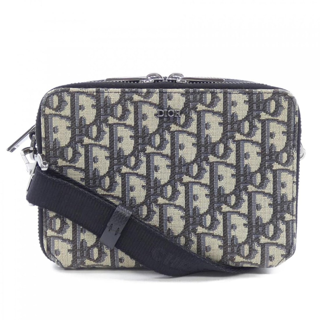 Christian Dior Dior DIOR Zip Pouch with Strap, Oblique Jacquard, 2OBBC119YSE Handbag: --- Catalog ---Category: SizeSize (HxWxD): 13cm x 17cm x 5cm / 5.11'' x 6.69'' x 1.96''Category: DesignType: HandbagColor: Beige, Black, NavyGender: MenCategory: GeneralMPN: 2OBBC119YSEBrand: