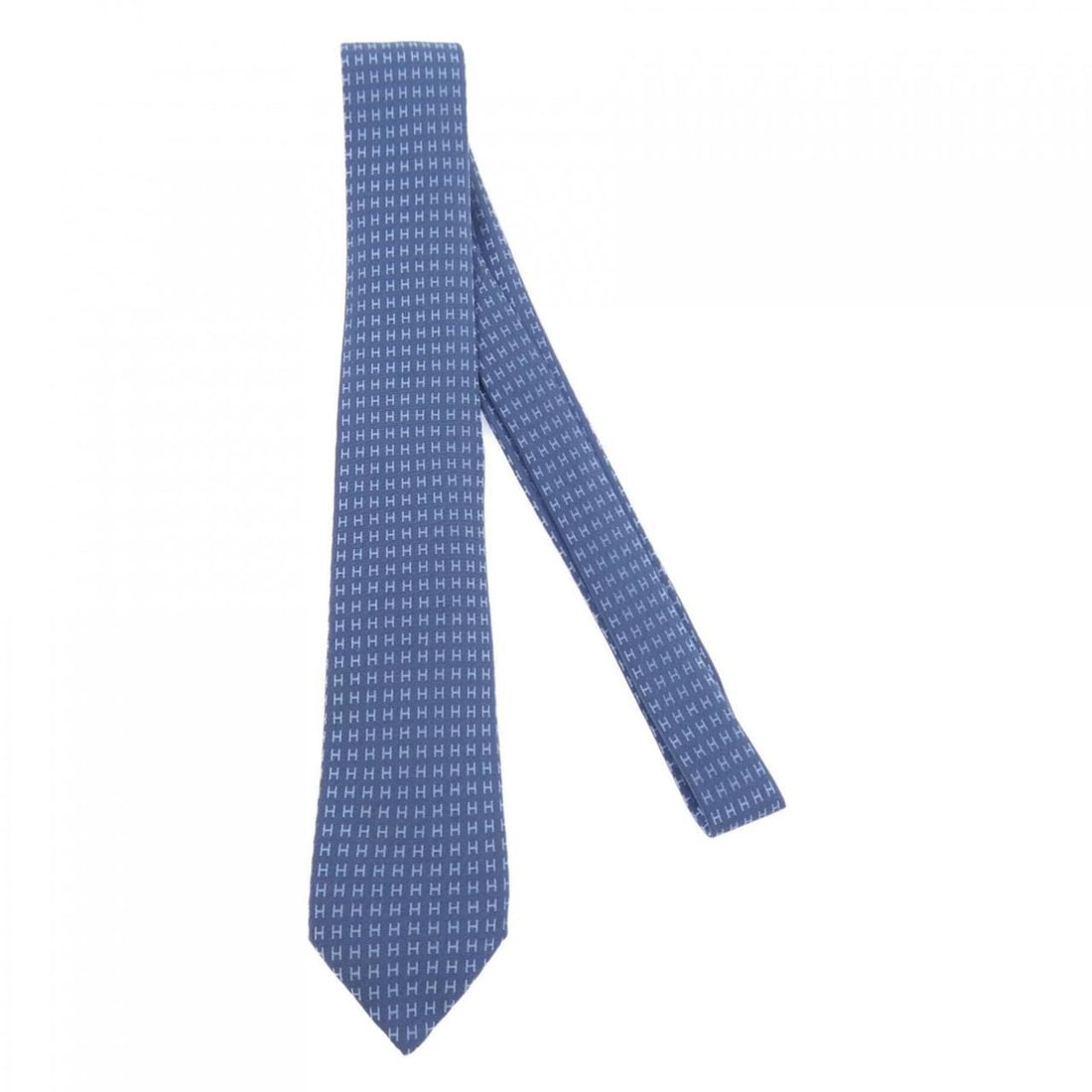 Hermes NECKTIE: --- Catalog ---Category: SizeWidth: 7cm / 2.75''Total Length: 149cm / 58.66''Category: DesignType: CravatColor: BlueGender: WomenCategory: GeneralBrand: Hermes--- Item List ---Section:
