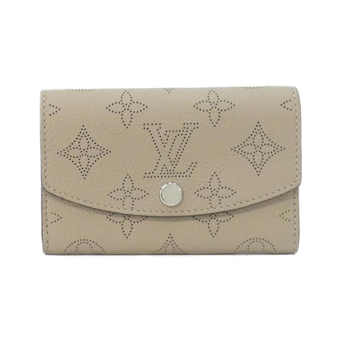 Louis Vuitton Mahina Porte Monnaie Anae M64052 Wallet/Coin Case: --- Catalog ---Category: SizeSize (HxWxD): 9cm x 12cm x 2cm / 3.54'' x 4.72'' x 0.78''Category: DesignType: Coin purse/coin caseColor: BeigeGender: WomenMaterial: Leather Leather/Fur Type: