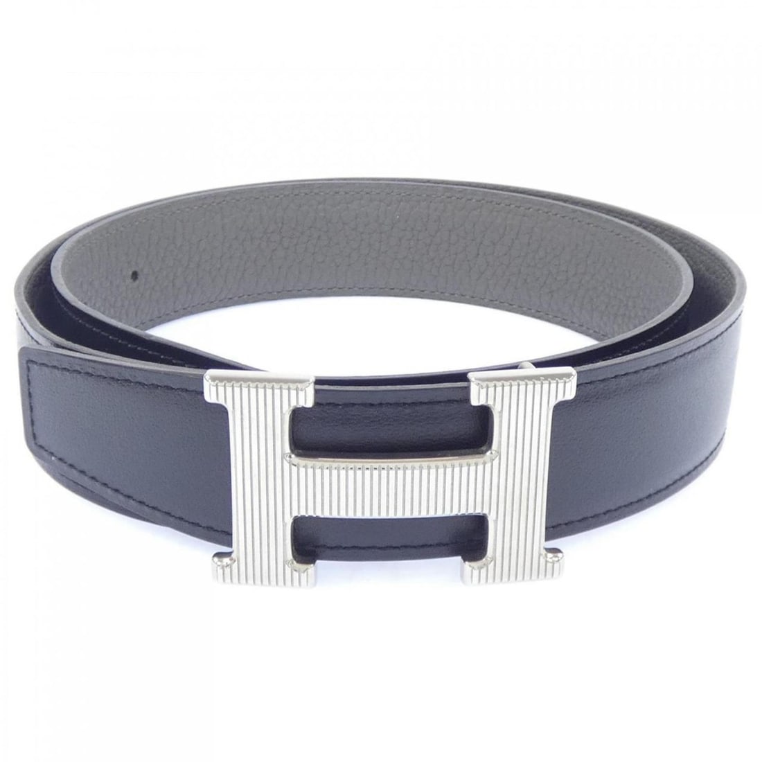 Hermes H Storie 32mm Reversible Belt: --- Catalog ---Category: SizeWidth: 3cm / 1.18''Length: 83cm - 88cm / 32.67'' - 34.64''Category: DesignType: Standard beltColor: Black, GrayGender: MenCategory: GeneralBrand: Hermes--- Item List ---Se