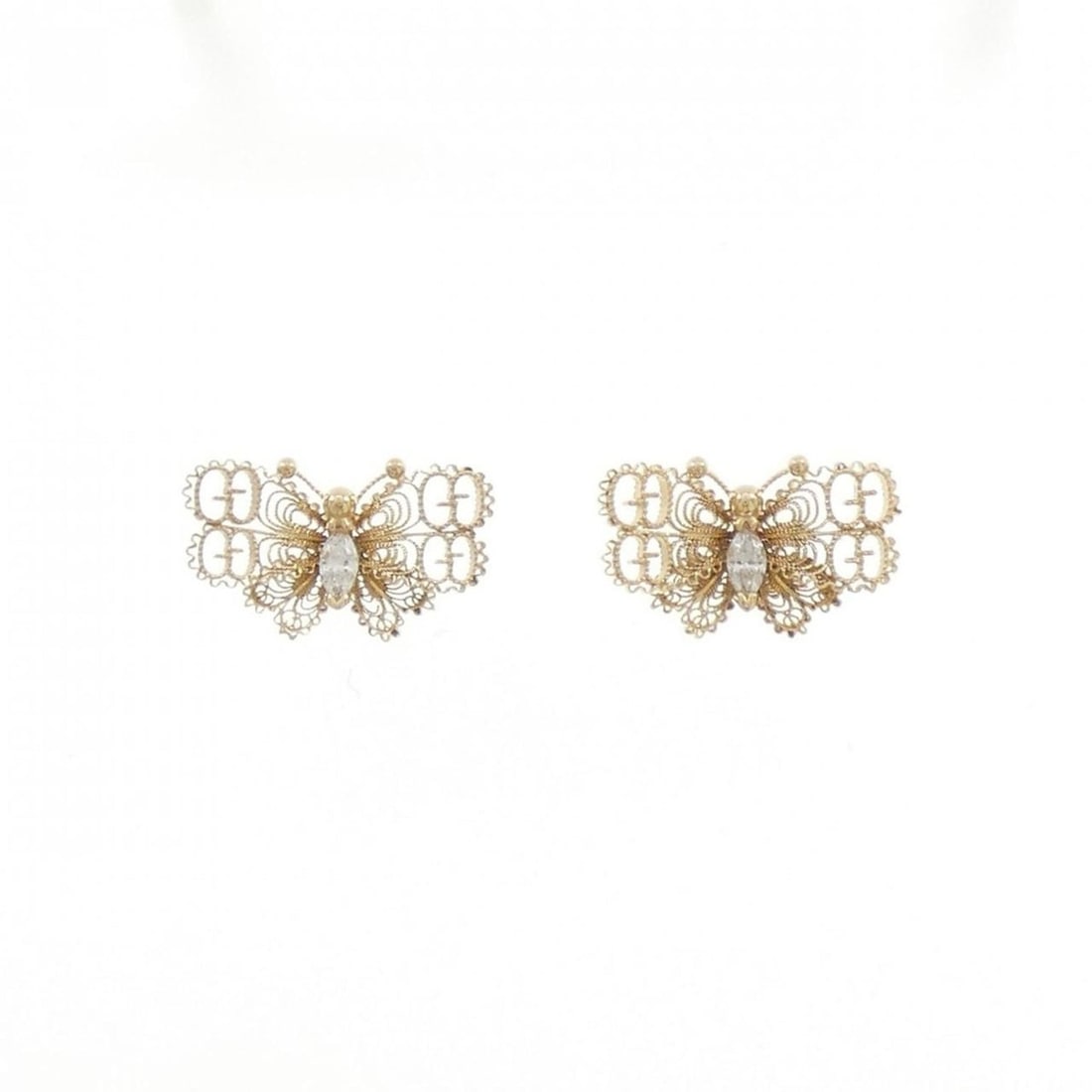 Gucci Butterfly Diamond Earrings: --- Catalog ---Category: SizeSize (HxWxD): 9.60mm x 15.70mm / 0.38'' x 0.62''Category: DesignType: Stud earringsColor: Yellow goldStone: DiamondGender: WomenMaterial: Yellow gold (18K)Category: Genera