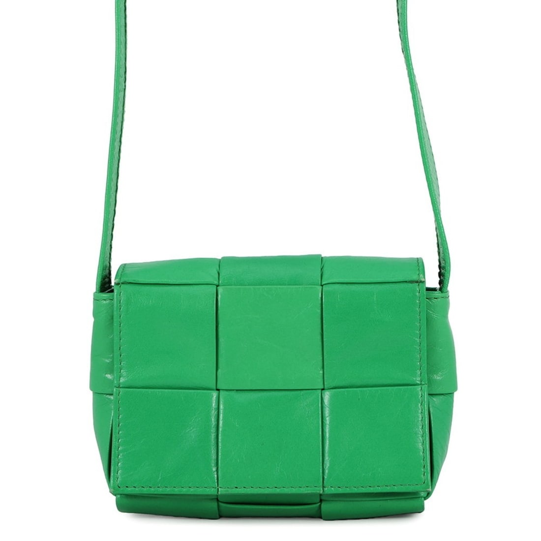 Bottega Veneta Candy Cassette Shoulder Bag, Calf Leather, 667048, Green, Handbag, Women's, BOTTEGA: --- Catalog ---Category: SizeSize (HxWxD): 10cm x 12cm x 4cm / 3.93'' x 4.72'' x 1.57''Category: DesignType: Handbag, Shoulder bagColor: GreenGender: WomenCategory: GeneralMPN: 667048Brand: Bottega Ve