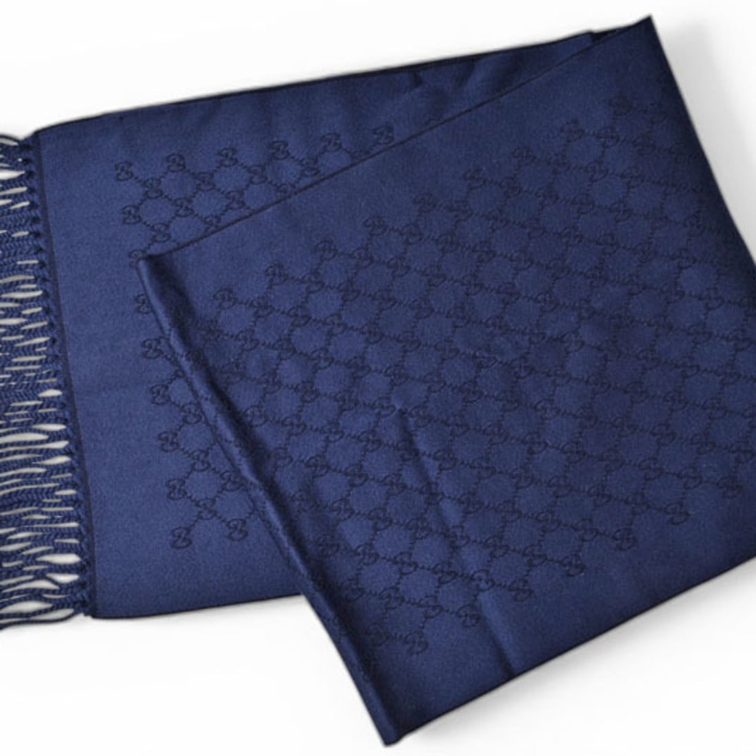 Gucci Men's Winter Scarf, 100% Wool with GG Pattern, Navy, 508027: --- Catalog ---Category: SizeSize (LxW): 1.84m x 38cm / 72.44'' x 14.96''Category: DesignType: ScarfColor: NavyGender: MenMaterial: Wool 100%Category: GeneralMPN: 508027Brand: GucciCountry of Origin: