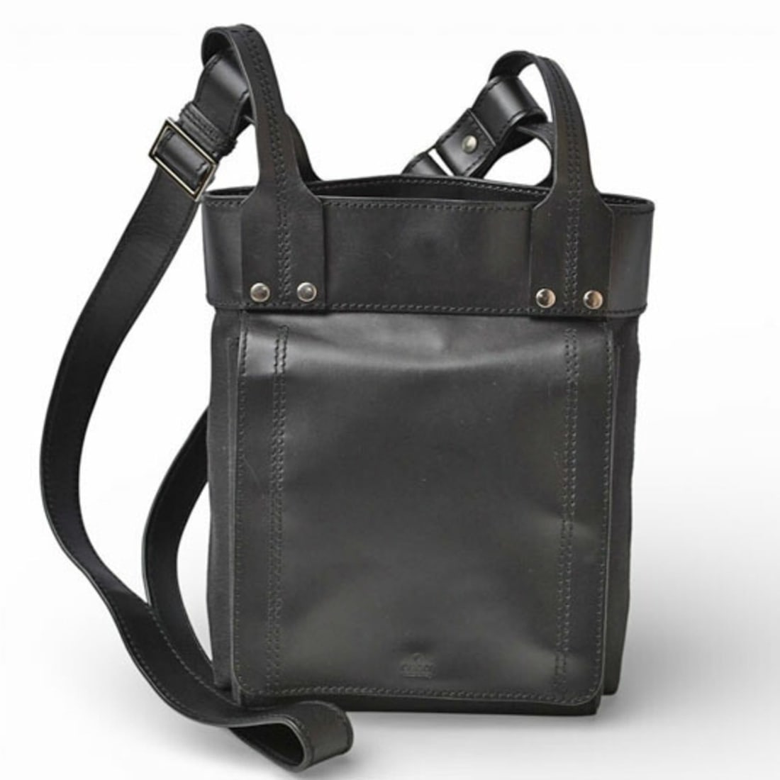 Gucci Shoulder Bag, GUCCI Crossbody Leather, Black, 106300: --- Catalog ---Category: SizeSize (HxWxD): 25cm x 23cm x 11cm / 9.84'' x 9.05'' x 4.33''Category: DesignType: Shoulder bagColor: BlackGender: Men,WomenMaterial: Leather Category: GeneralMPN: 106300Bra