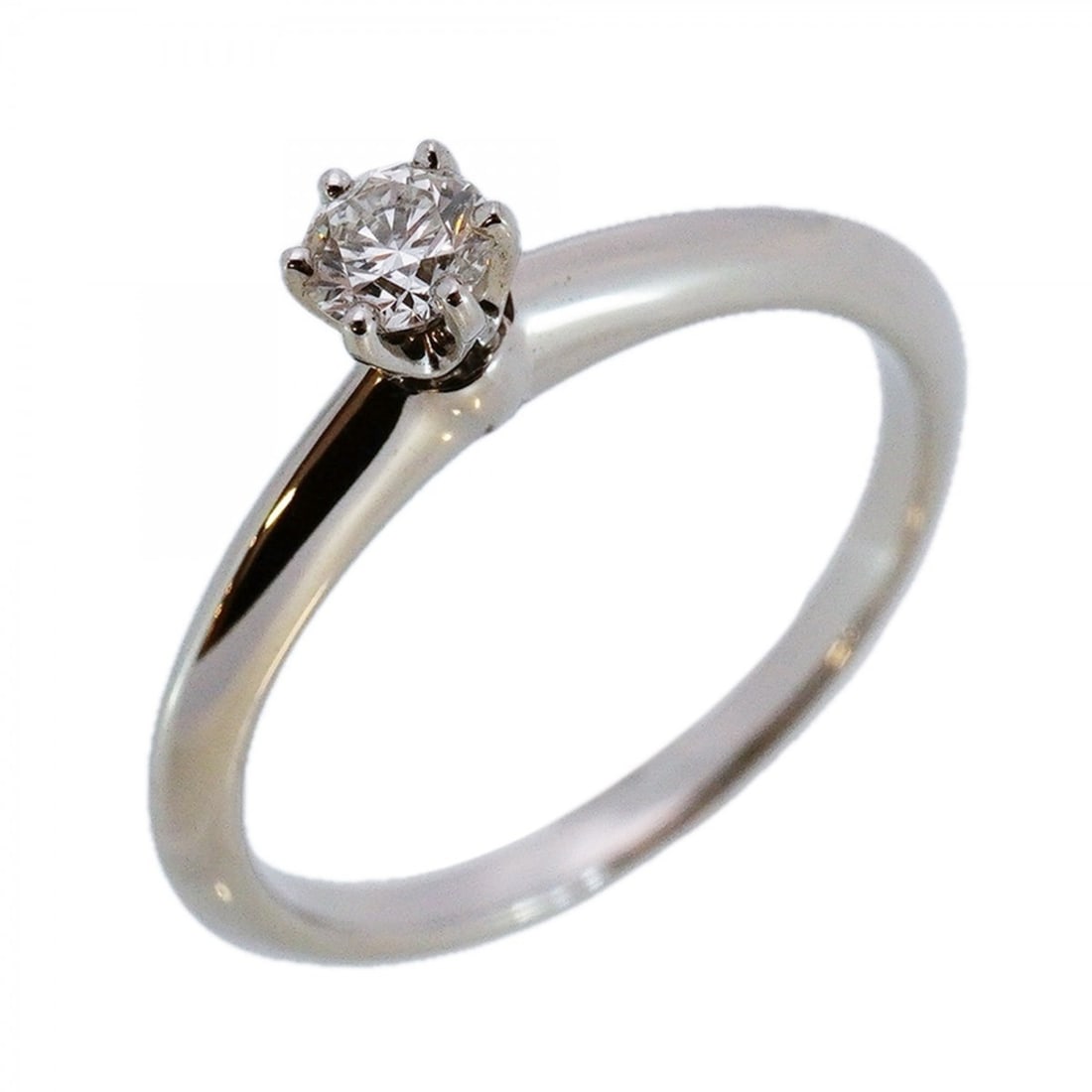 Tiffany & Co. Solitaire Ring, 1PD (One Diamond), Pt950 Platinum, 0.19ct Diamond, Size 11.5 (Women's): --- Catalog ---Category: SizeJP Size: 11.5US Size: 6Category: DesignType: Band ringStone: DiamondGender: WomenMaterial: Platinum 950Category: GeneralBrand: Tiffany--- Item List ---Section: ConditionRa