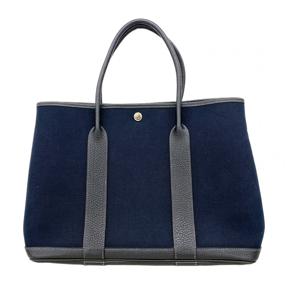 Hermes Garden PM Tote Bag, Toile Officier, Black, ?O stamp, Women's, P2484083: --- Catalog ---Category: SizeSize (HxWxD): 26.5cm x 36.5cm x 17.5cm / 10.43'' x 14.37'' x 6.88''Category: DesignType: Tote bagColor: BlackGender: WomenMaterial: Toile officier Hardware Color: SilverCa