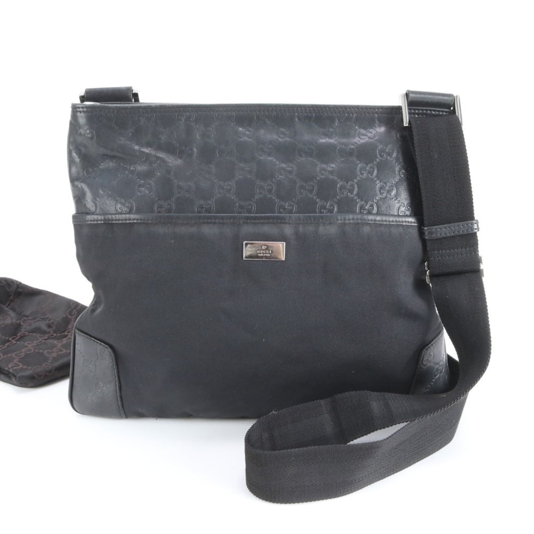 Gucci Guccissima 161822 Leather Nylon Shoulder Bag Messenger Black Men's: --- Catalog ---Category: SizeSize (HxWxD): 27cm x 34cm x 1cm / 10.62'' x 13.38'' x 0.39''Category: DesignType: Shoulder bagColor: BlackGender: MenMaterial: Nylon , Leather Category: GeneralMPN: 161822