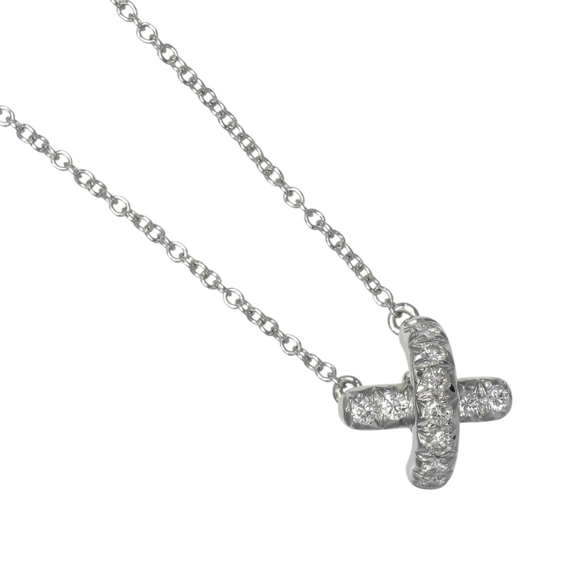 Tiffany & Co. Cross-stitch Necklace, Pt950 Platinum, Diamond, Approx. 3.85g.: --- Catalog ---Category: SizeWeight: 3.85g / 0.13oz.Pendant Size: 8mm x 8mm / 0.31'' x 0.31''Neck Circumference: 40 cm / 15.74''Category: DesignStone: DiamondGender: WomenMaterial: Platinum