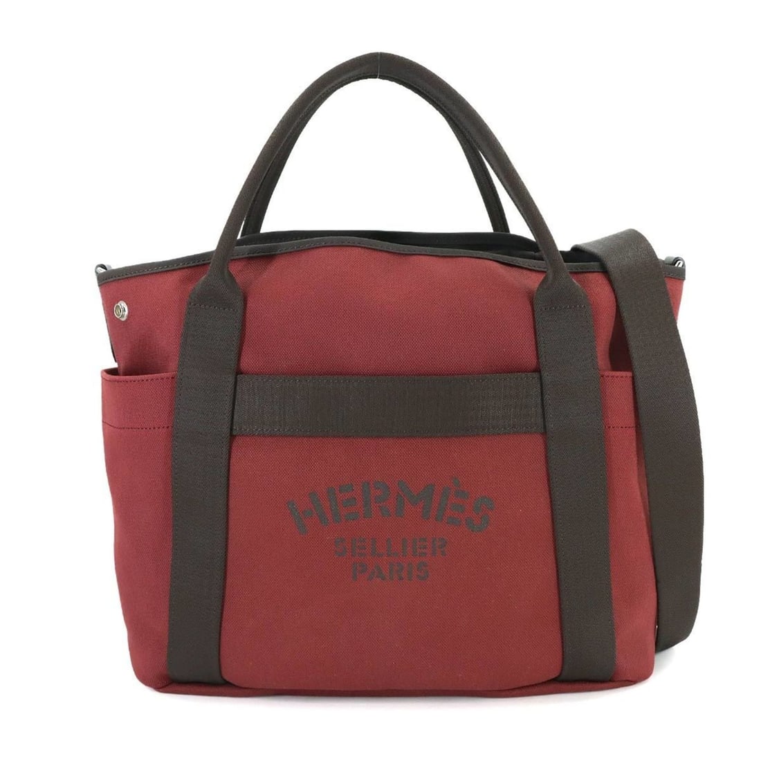 Hermes Sac de Pansage Groom 2-way Tote Shoulder Handbag, Toile Chevron Leather, Rouge H Chocolate, B: --- Catalog ---Category: SizeSize (HxWxD): 31.5cm x 45cm x 16cm / 12.4'' x 17.71'' x 6.29''Category: DesignType: Handbag, Tote bagColor: Chocolat, Rouge HGender: Men,WomenMaterial: Toile chevron , Lea