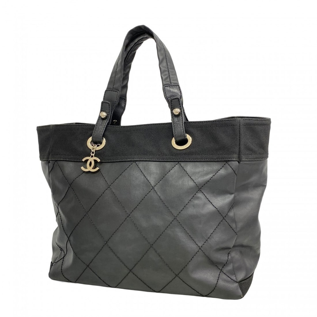 Chanel tote bag, black, for women: --- Catalog ---Category: SizeSize (HxWxD): 29.5cm x 39cm x 15cm / 11.61'' x 15.35'' x 5.9''Category: DesignType: Tote bagColor: BlackGender: WomenHardware Color: SilverCategory: GeneralBrand: Chanel--