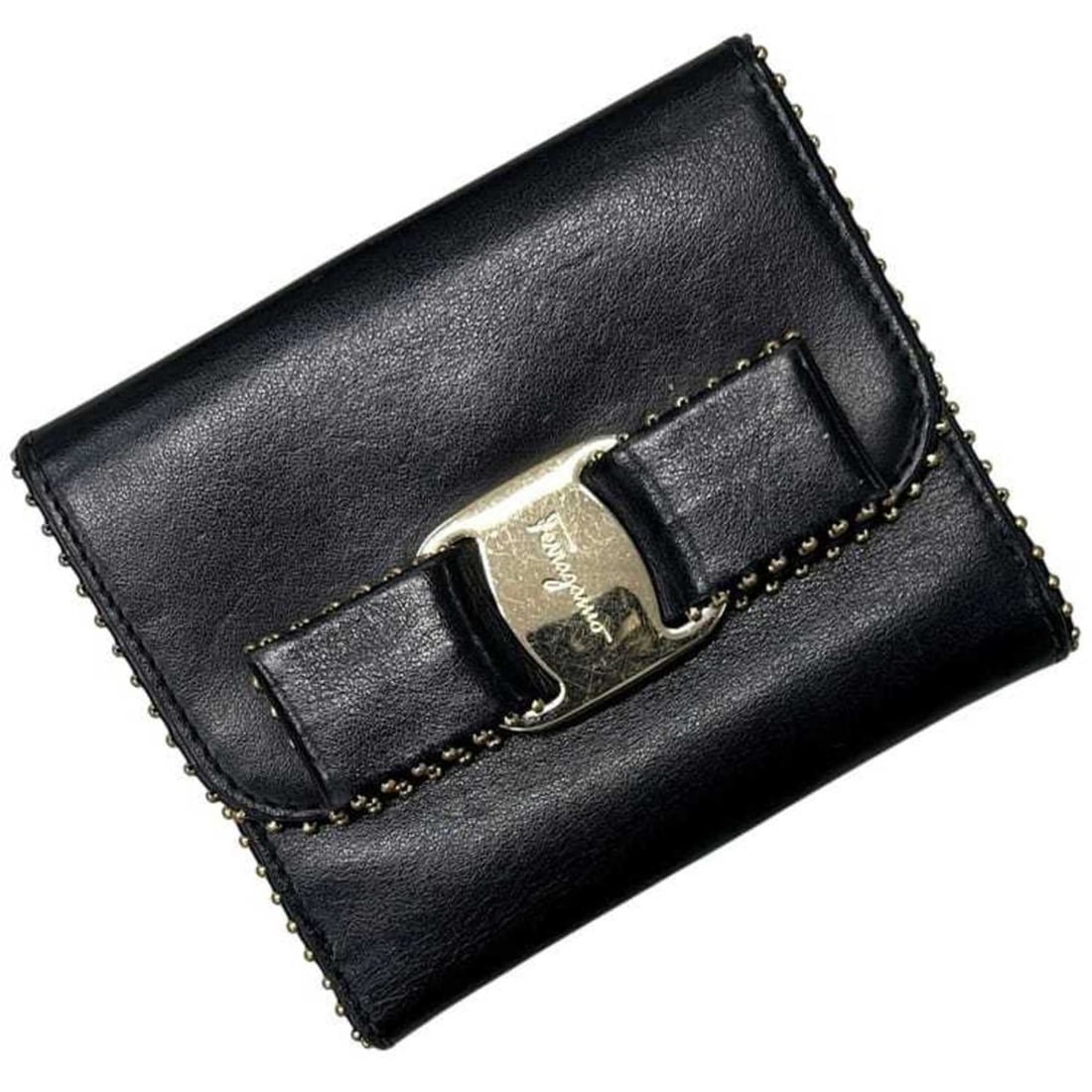 Salvatore Ferragamo bi-fold wallet ec-25167 Black Vara KY-22 D311 Leather Ribbon Soft Women's: --- Catalog ---Category: SizeSize (HxWxD): 10.5cm x 12.4cm x 2.3cm / 4.13'' x 4.88'' x 0.9''Category: DesignType: Wallet (bi-fold)Color: BlackGender: WomenMaterial: Leather Category: GeneralMPN: KY-22