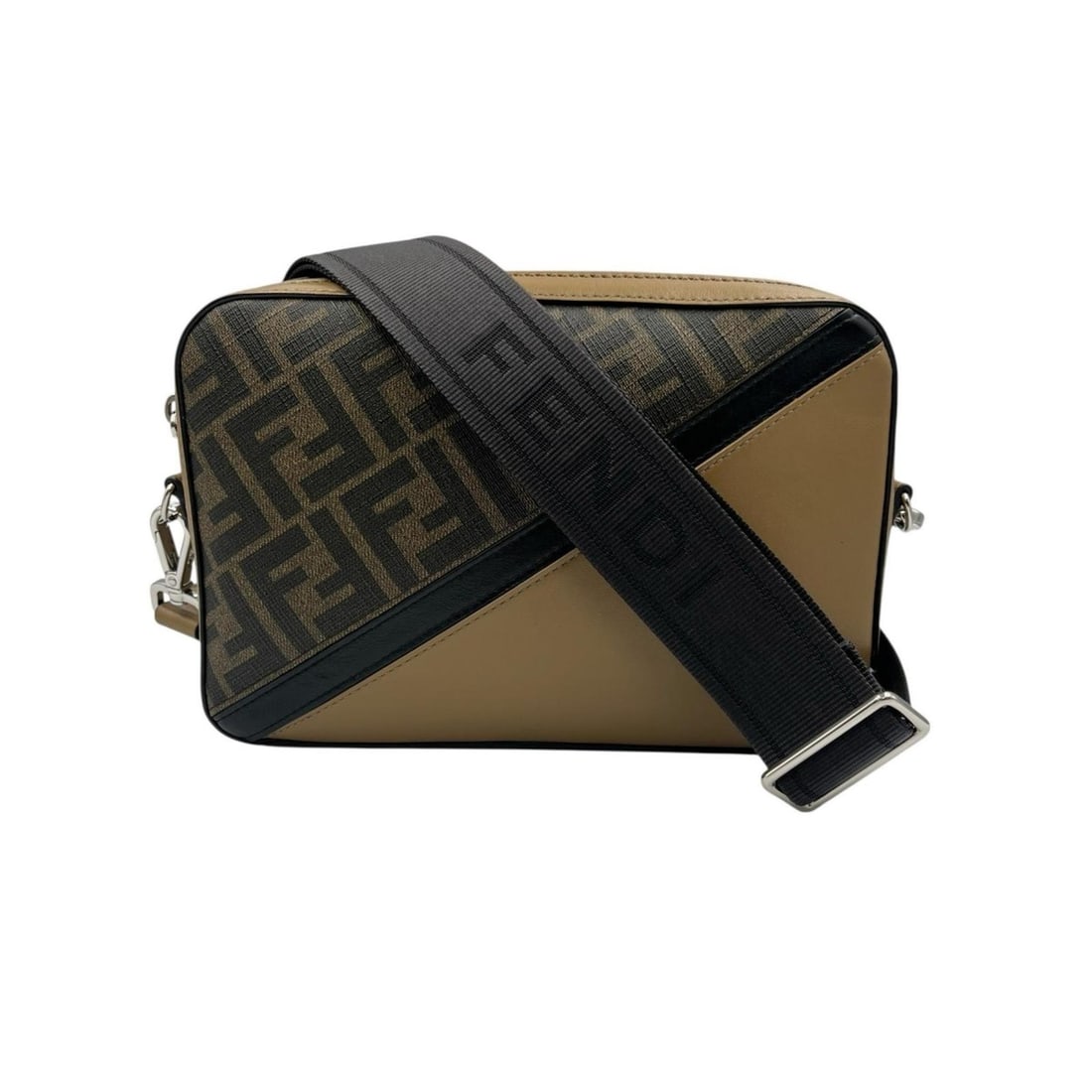 Fendi FENDI Shoulder Bag Diagonal Camera Case 7M0286 Leather Brown Women's: --- Catalog ---Category: SizeSize (HxWxD): 15cm x 22.5cm x 4cm / 5.9'' x 8.85'' x 1.57''Category: DesignType: Shoulder bagColor: BrownGender: WomenMaterial: Leather Category: GeneralMPN: 7M0286Brand: