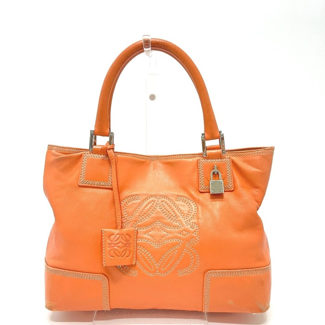 LOEWE Anagram Amazona Bag, Handbag, Tote Leather, Women's, Orange: --- Catalog ---Category: SizeSize (HxWxD): 22cm x 29cm x 12cm / 8.66'' x 11.41'' x 4.72''Category: DesignType: Handbag, Tote bagColor: OrangeGender: WomenMaterial: Leather Hardware Color: