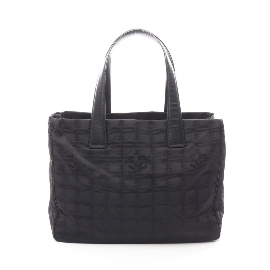 Chanel New Travel Line MM Tote Bag Handbag Leather Nylon Canvas Women's Black: --- Catalog ---Category: SizeSize (HxWxD): 25cm x 34cm x 14.5cm / 9.84'' x 13.38'' x 5.7''Category: DesignType: Handbag, Tote bagColor: BlackGender: WomenMaterial: Leather , Nylon canvas Category: