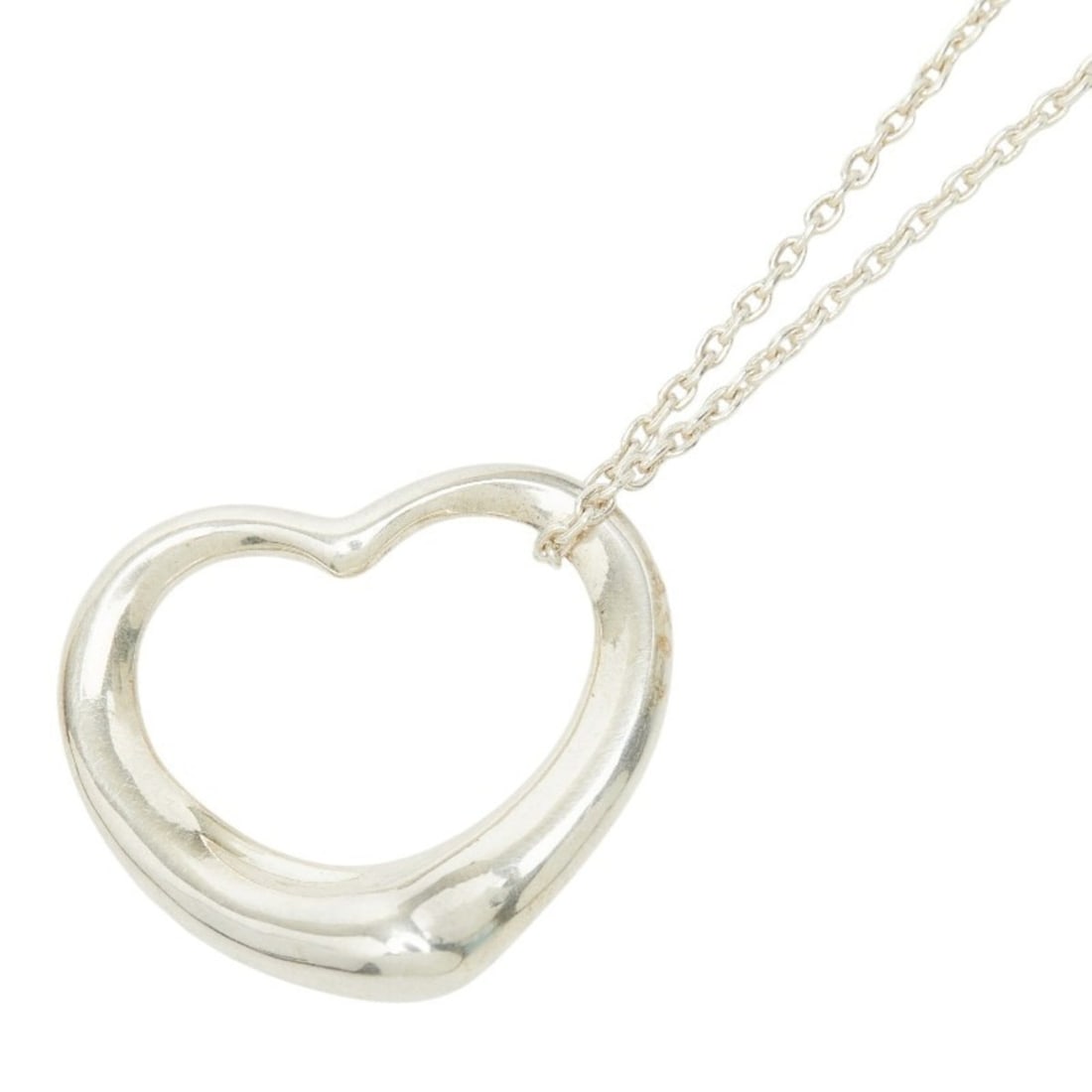 Tiffany & Co. Open Heart Pendant Medium Necklace, SV925 Silver, Women's.: --- Catalog ---Category: SizePendant Size: 27mm x 23.6mm / 1.06'' x 0.92''Neck Circumference: 45 cm / 17.71''Category: DesignColor: SilverGender: WomenMaterial: Silver 925Necklace Type: