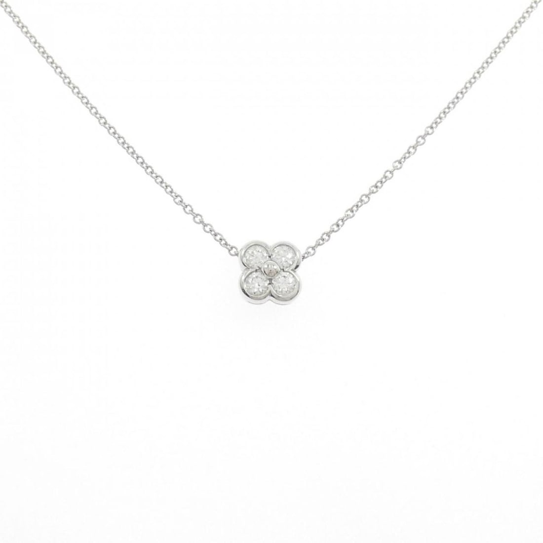 Tiffany 4 Bezel Necklace: --- Catalog ---Category: SizePendant Size: 6.6mm x 6.6mm / 0.25'' x 0.25''Neck Circumference: 41 cm / 16.14''Category: DesignStone: DiamondGender: WomenMaterial: Platinum 950Pendant Type: