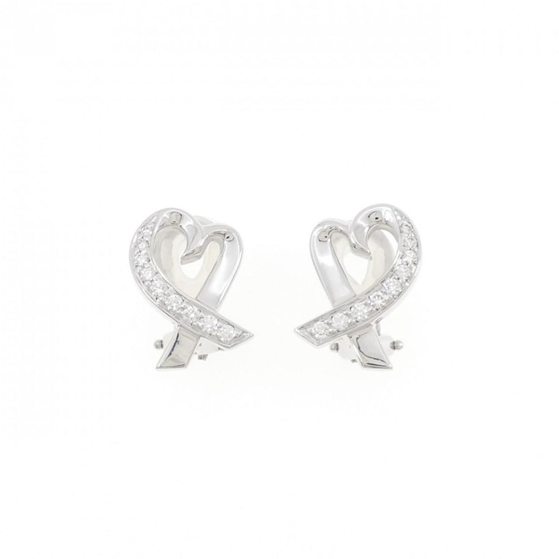 Tiffany Loving Heart Earrings: --- Catalog ---Category: SizeSize (HxWxD): 14.60mm x 9.90mm / 0.57'' x 0.39''Category: DesignType: Stud earringsStone: DiamondGender: WomenMaterial: White gold (18K)Category: GeneralBrand: Tiffany---