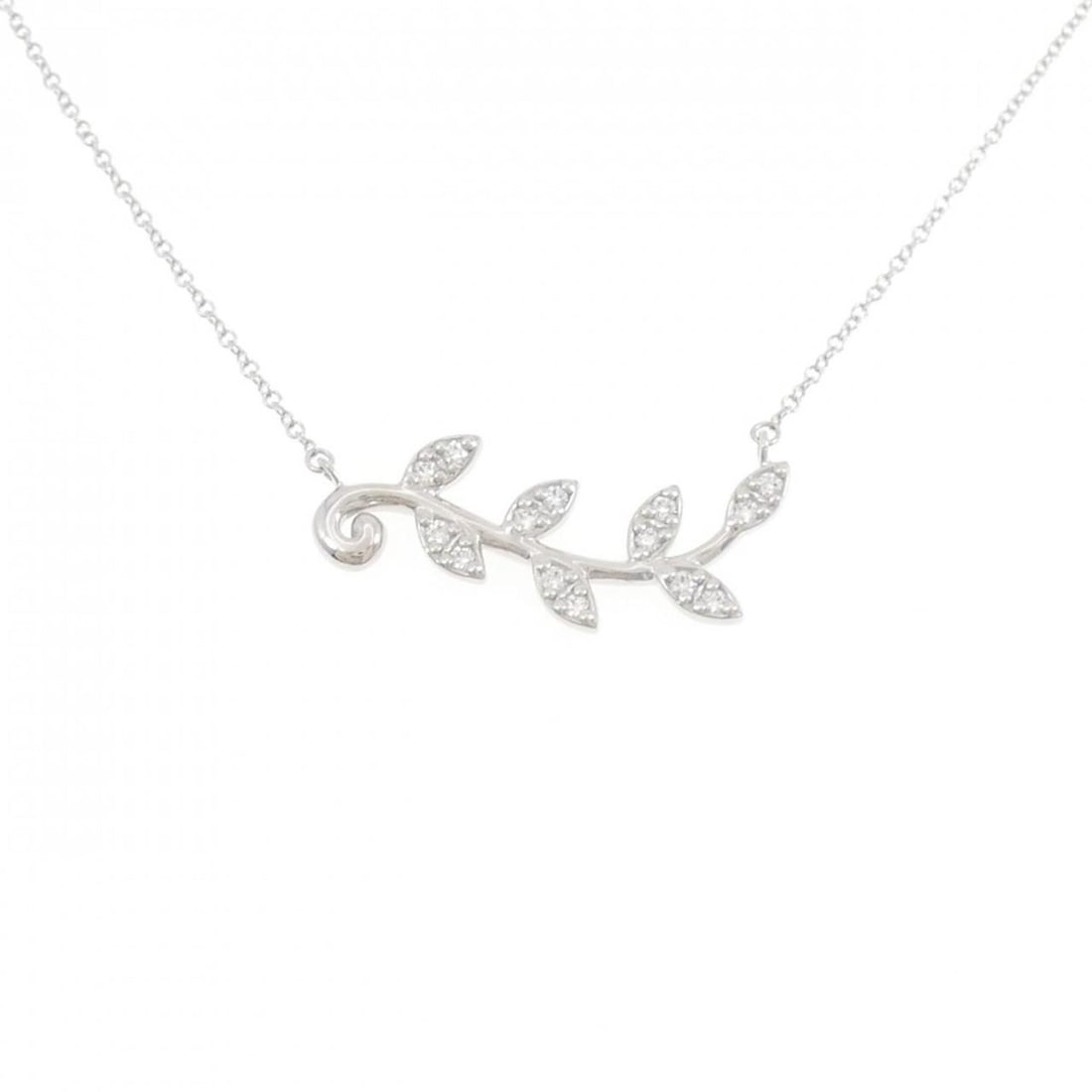 Tiffany Olive Leaf Necklace: --- Catalog ---Category: SizeWidth: 1mm / 0.04''Weight: 3.5g / 0.12oz.Pendant Size: 11.6mm x 27.3mm / 0.45'' x 1.07''Neck Circumference: 42 cm / 16.53''Category: DesignStone: DiamondGender: