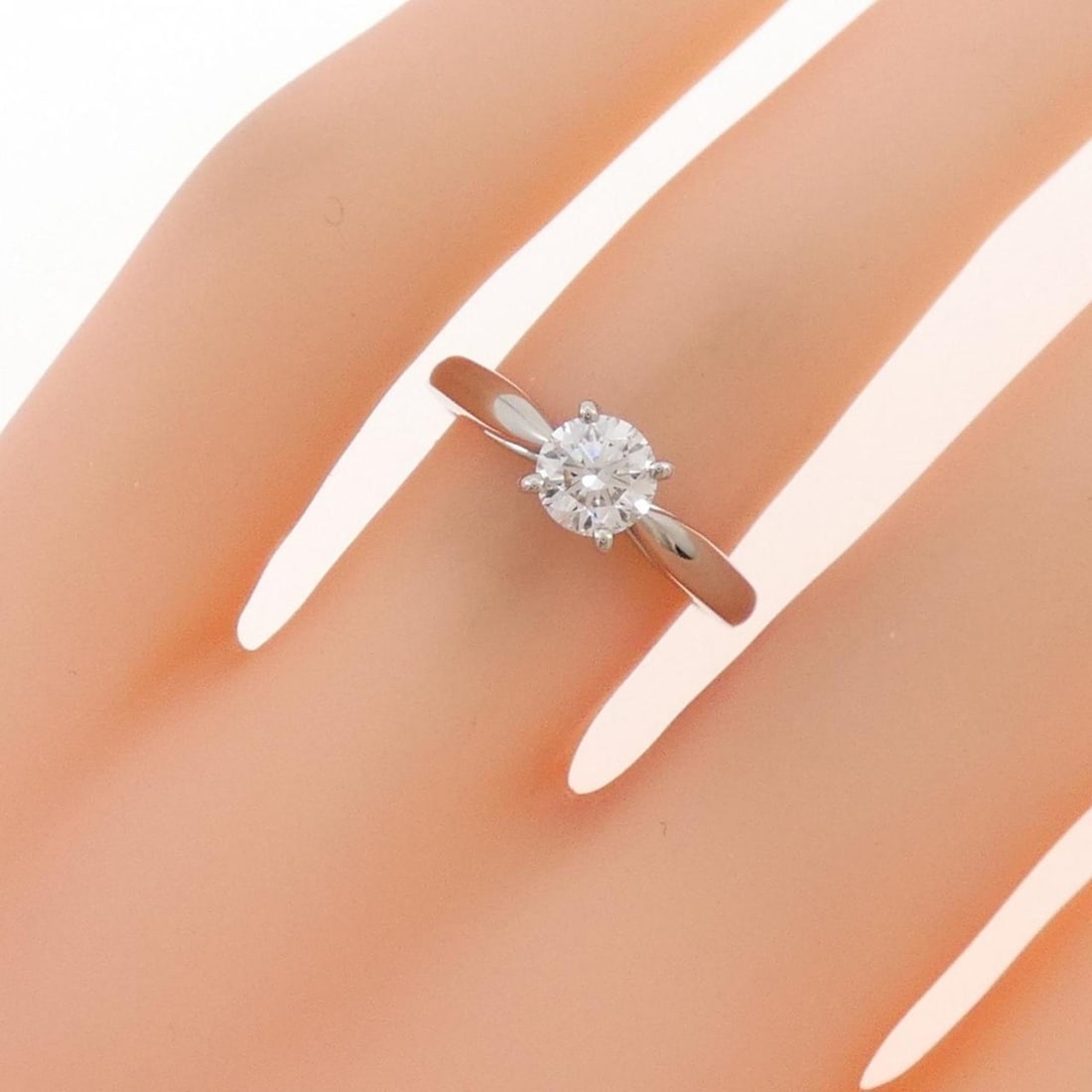 Van Cleef & Arpels Bonheur Ring 0.51CT E VVS2 3EXT - 5