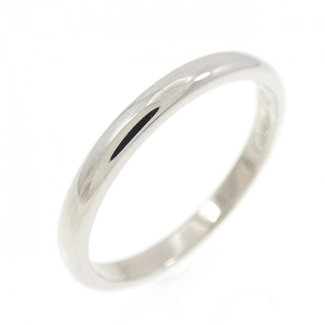 Cartier wedding ring: --- Catalog ---Category: SizeWidth: 1.9mm / 0.07''Weight: 2.3g / 0.08oz.JP Size: 7US Size: 4Category: DesignType: Wedding ringGender: WomenMaterial: Platinum 950Category: GeneralBrand: Cartier---