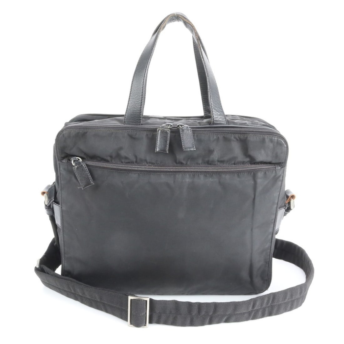 Prada Tessuto Nylon Triangle Logo Leather Shoulder Bag for Men: --- Catalog ---Category: SizeSize (HxWxD): 30cm x 35cm x 11cm / 11.81'' x 13.77'' x 4.33''Category: DesignType: Shoulder bagColor: BlackGender: MenMaterial: Nylon , Leather Category: GeneralBrand: Pra