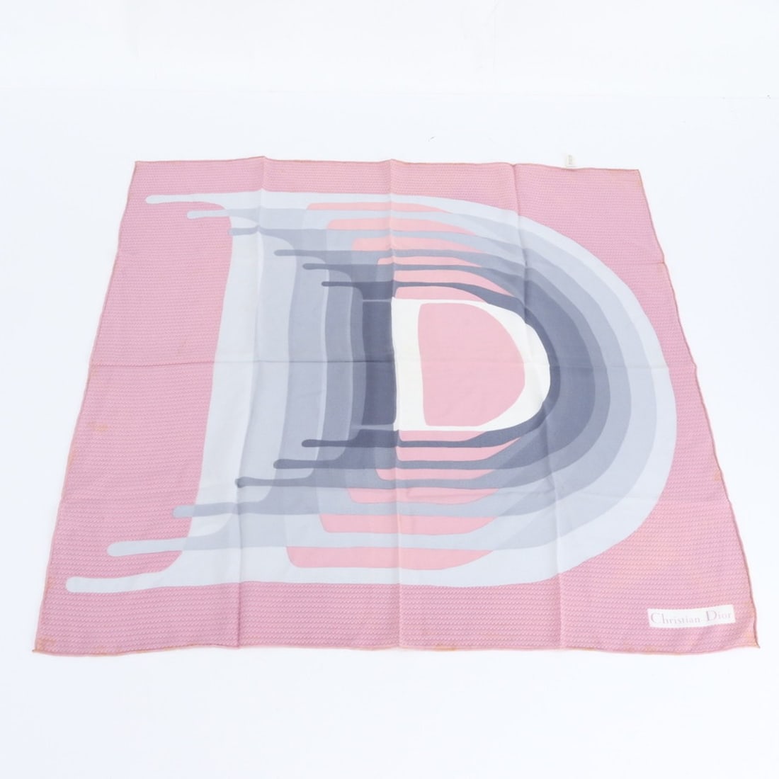 Christian Dior Silk D-Logo Pink Stole Scarf/Muffler for Women: --- Catalog ---Category: SizeSize (LxW): 76cm x 74cm / 29.92'' x 29.13''Category: DesignType: ScarfColor: PinkGender: Women,MenMaterial: Silk 100%Category: GeneralBrand: Christian DiorCountry of Origi