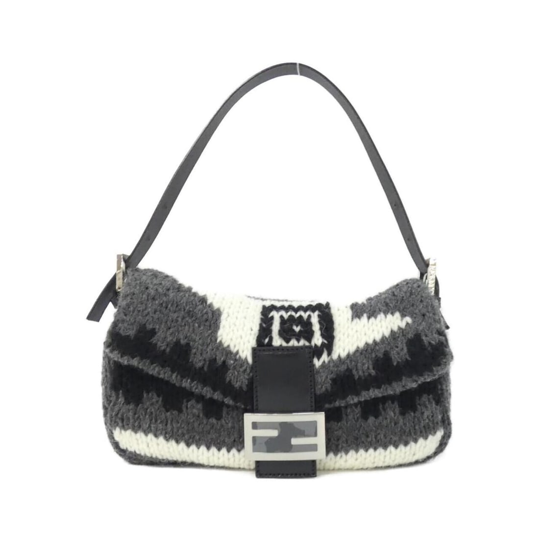 Fendi Baguette 16059 Shoulder Bag: --- Catalog ---Category: SizeWeight: 400g / 14.1oz.Size (HxWxD): 14cm x 26cm x 4cm / 5.51'' x 10.23'' x 1.57''Strap Length: 34cm - 46cm / 13.38'' - 18.11''Category: DesignType: Shoulder bagColor: