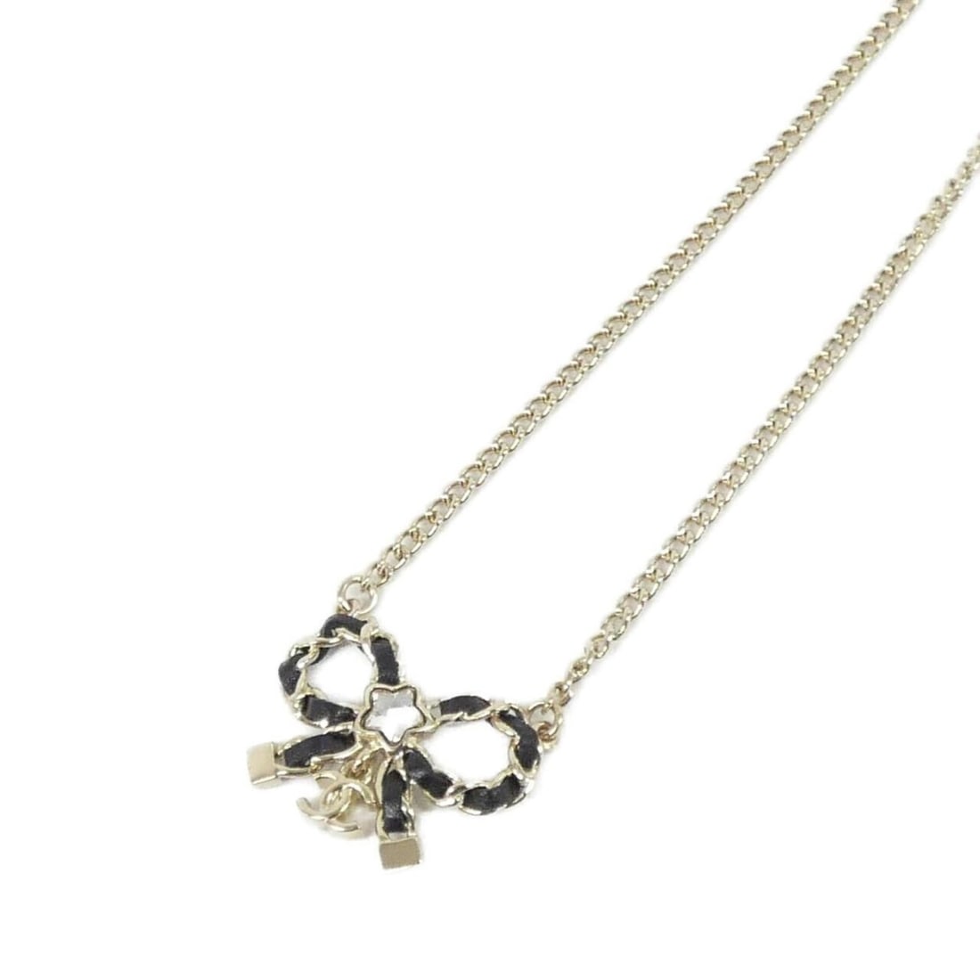 Chanel ABG277 Necklace: --- Catalog ---Category: SizePendant Size: 22mm x 33mm / 0.86'' x 1.29''Neck Circumference: 40 cm - 46 cm / 15.74'' - 18.11''Category: DesignColor: BlackStone: CrystalGender: WomenMaterial: LeatherNec