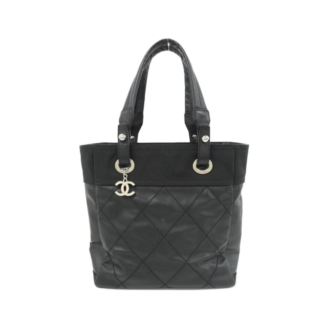 Chanel Paris Biarritz Line 34208 Handbag: --- Catalog ---Category: SizeSize (HxWxD): 27cm x 32cm x 10cm / 10.62'' x 12.59'' x 3.93''Category: DesignType: HandbagColor: BlackGender: WomenMaterial: Canvas Hardware Color: SilverCategory: