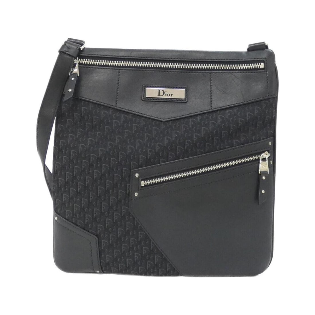 Christian Dior shoulder bag: --- Catalog ---Category: SizeSize (HxWxD): 28.5cm x 27cm x 1cm / 11.22'' x 10.62'' x 0.39''Category: DesignType: Shoulder bagColor: BlackGender: WomenMaterial: Canvas , Leather Hardware Color: