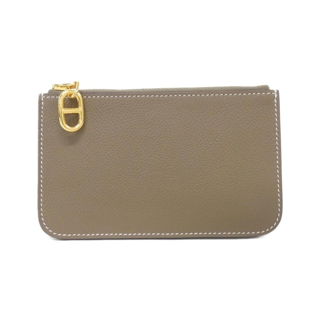 Hermes Zip Engo Chaine d'Ancre 086311CC Business Card Holder/Card Case: --- Catalog ---Category: DesignType: Card caseColor: Etoupe grayGender: Men,WomenCategory: GeneralMPN: 086311CCBrand: HermesCategory: Physical PropertiesSize (HxWxD): 8.5cm x 14cm x 1cm / 3.34'' x