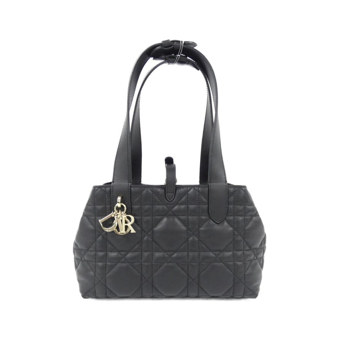 Christian Dior Toujours Small M2822OSHJ Handbag: --- Catalog ---Category: SizeSize (HxWxD): 14cm x 23cm x 12cm / 5.51'' x 9.05'' x 4.72''Category: DesignType: HandbagColor: BlackGender: WomenMaterial: Leather Leather/Fur Type: CalfskinCategory: