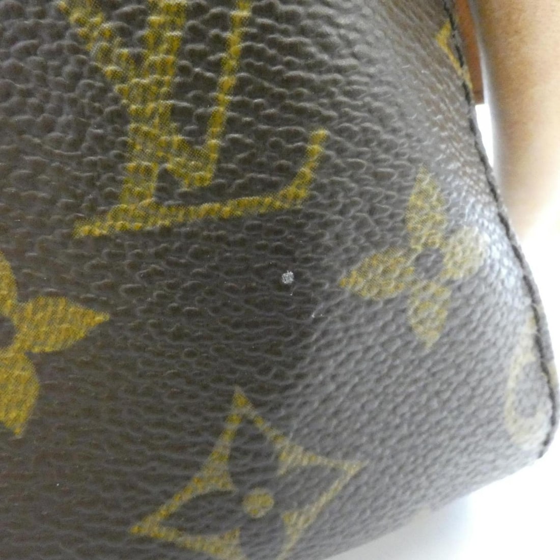 Louis Vuitton Monogram Mini Looping M51147 Shoulder Bag - 4