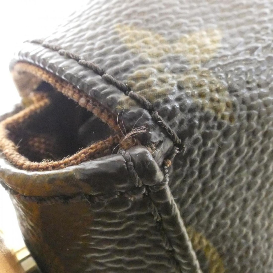 Louis Vuitton Monogram Mini Looping M51147 Shoulder Bag - 5