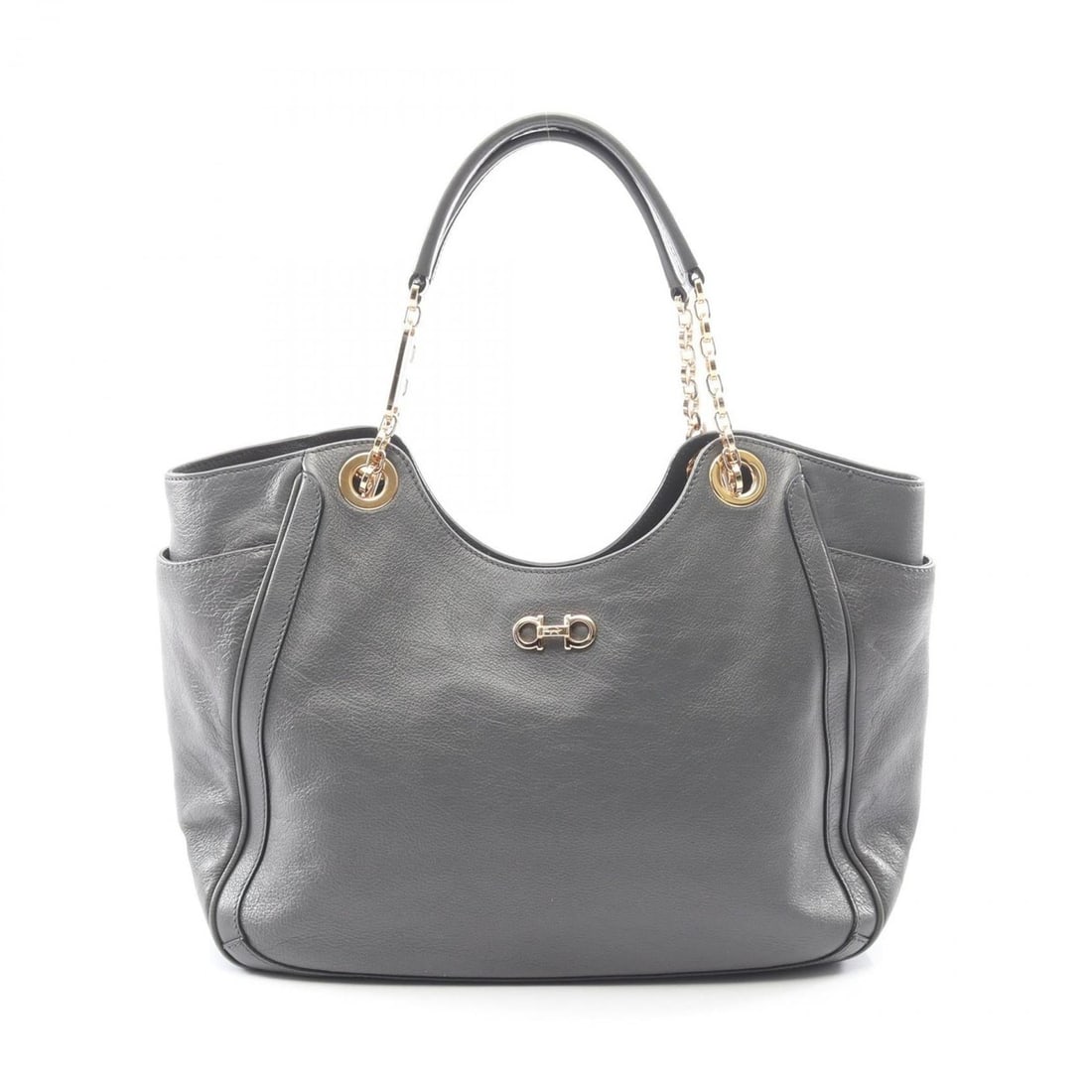 Salvatore Ferragamo Double Gancini Tote Bag Handbag Leather Women's Gray 21 B974: --- Catalog ---Category: SizeSize (HxWxD): 20cm x 32cm x 12cm / 7.87'' x 12.59'' x 4.72''Category: DesignType: Handbag, Tote bagColor: GrayGender: WomenMaterial: Leather Category: GeneralMPN: 21 B974B
