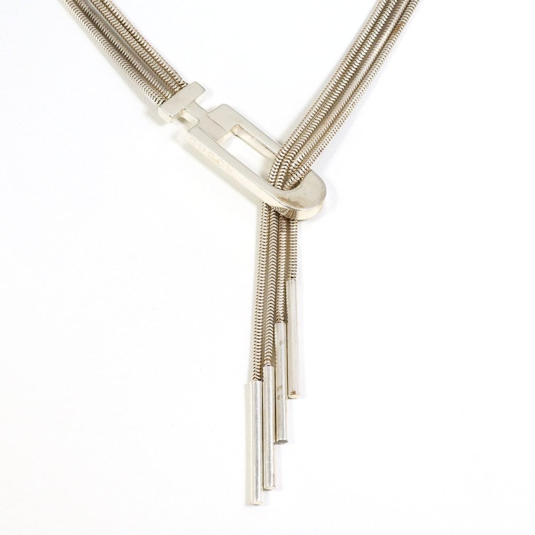 Gucci silver necklace, branded G lariat, Y-line design, total weight 29.6g, 160cm length. Free: --- Catalog ---Category: SizePendant Size: 32mm x 10mm / 1.25'' x 0.39''Neck Circumference: 160 cm / 62.99''Category: DesignGender: WomenMaterial: Silver 925Necklace Type: NecklaceCategory: