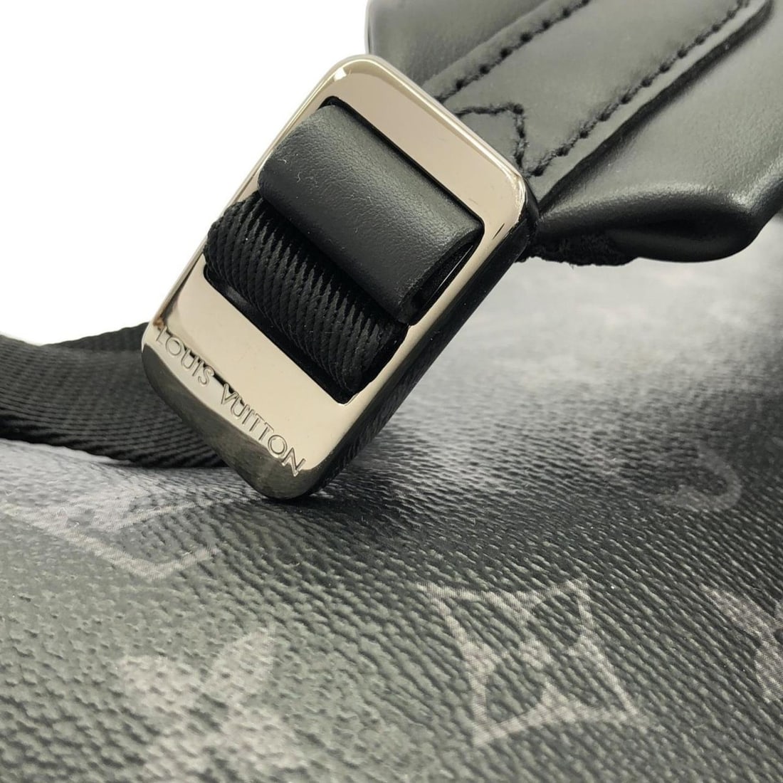 Louis Vuitton Monogram Eclipse Discovery Backpack PM M22558 (Rucksack) - 4