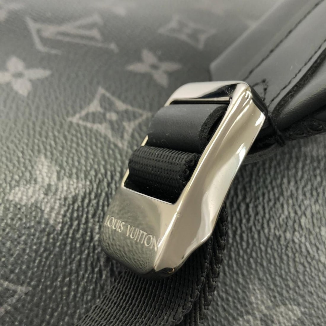 Louis Vuitton Monogram Eclipse Discovery Backpack PM M22558 (Rucksack) - 5