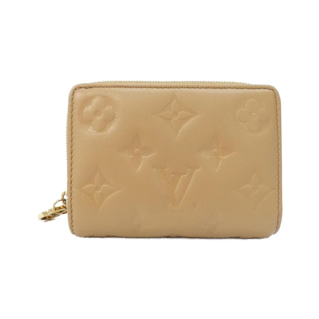 Louis Vuitton Coussin Portefeuille Lou M81673 Wallet: --- Catalog ---Category: SizeSize (HxWxD): 9cm x 11cm x 3cm / 3.54'' x 4.33'' x 1.18''Category: DesignType: Wallet (bi-fold)Color: CamelGender: WomenMaterial: Leather Leather/Fur Type: Lamb
