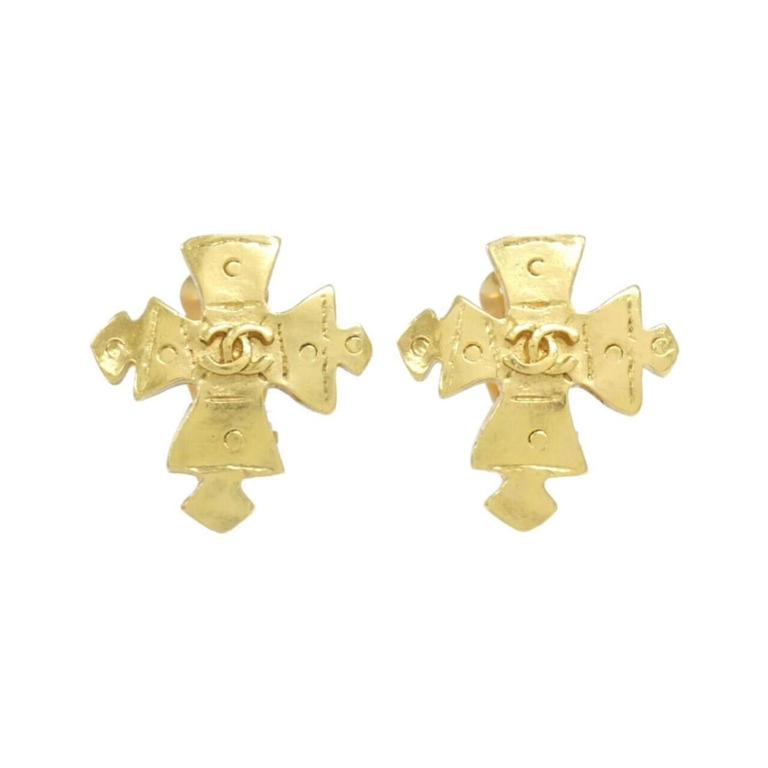 Chanel earrings: --- Catalog ---Category: SizeSize (HxWxD): 29.00mm x 26.00mm / 1.14'' x 1.02''Category: DesignType: Clip earringsColor: GoldGender: WomenCategory: GeneralBrand: Chanel--- Item List ---Section: Conditi