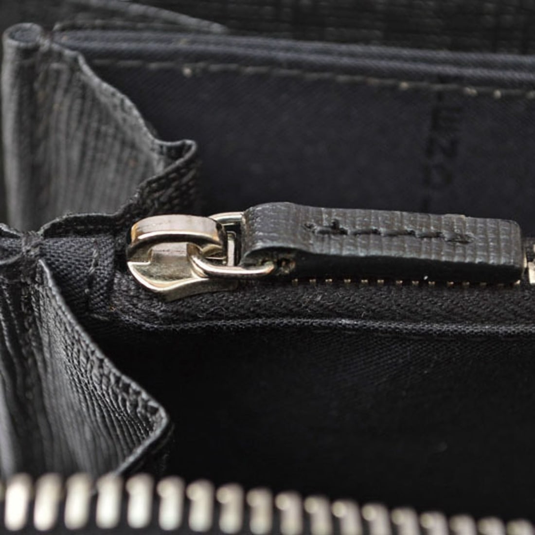 Chanel 26136 handbag - 11