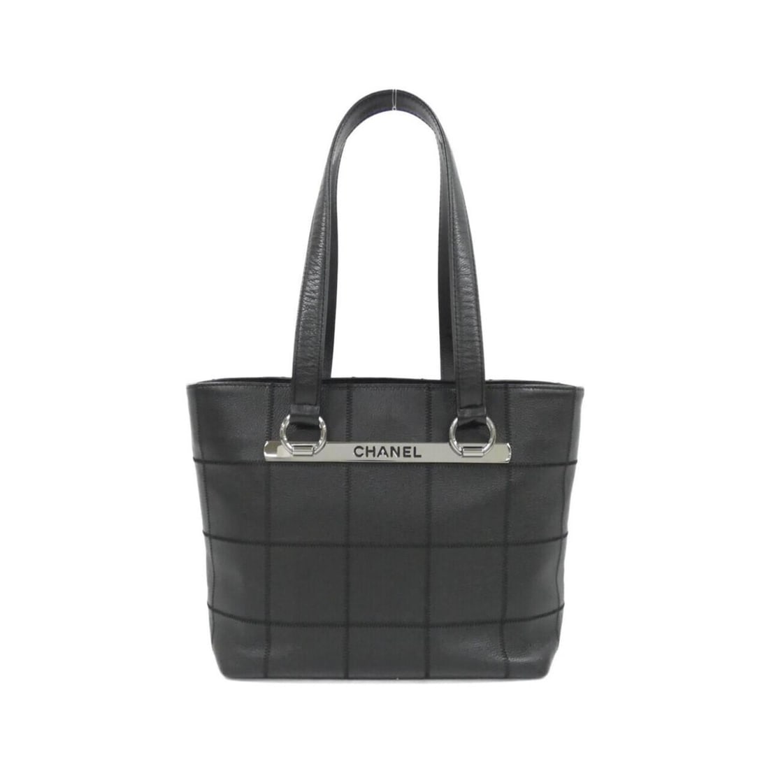 Chanel 26136 handbag: --- Catalog ---Category: SizeWeight: 630g / 1.38lb.Size (HxWxD): 23cm x 32cm x 11cm / 9.05'' x 12.59'' x 4.33''Handle Length: 52cm / 20.47''Category: DesignType: HandbagColor: BlackGender: WomenMateri