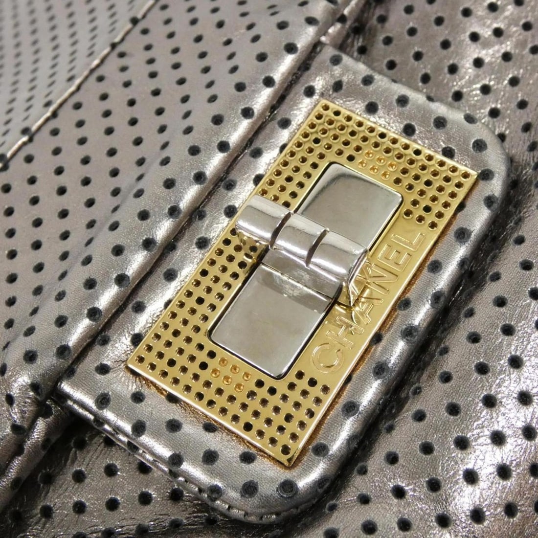 Chanel shoulder bag - 4