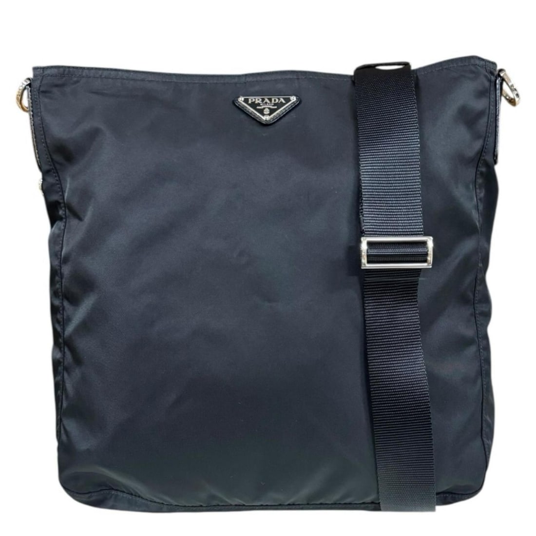 Prada Shoulder Bag, Nylon, Black, Men's, PRADA, Used: --- Catalog ---Category: SizeSize (HxWxD): 34cm x 31cm x 10.5cm / 13.38'' x 12.2'' x 4.13''Category: DesignType: Shoulder bagColor: BlackGender: MenMaterial: Nylon Category: GeneralBrand: PradaCountry