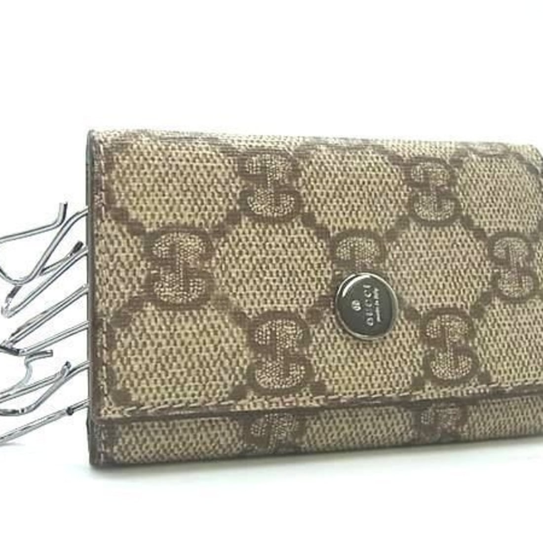 GUCCI GG Supreme Key Case 115063 Beige Blue Leather Men's Women's: --- Catalog ---Category: DesignType: KeycaseColor: Beige, BlueGender: Men,Women,UnisexMaterial: PVC , Leather Number of Key Hooks: 6Category: GeneralBrand: GucciCountry of Origin: ItalyCategory: Physi