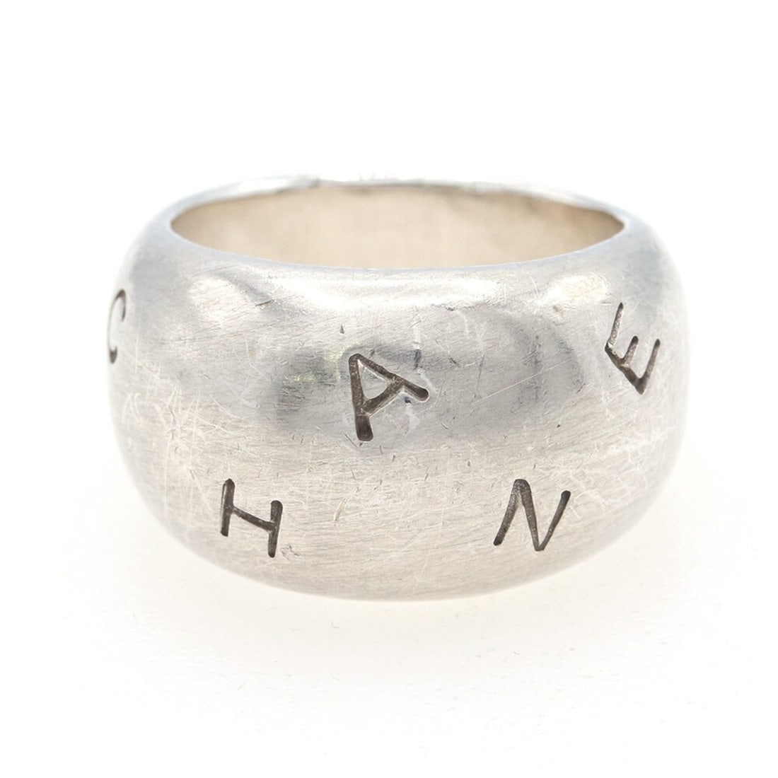 Chanel Ring SV Sterling Silver 925 US6.5 1 Wide for Women CHANEL: --- Catalog ---Category: SizeJP Size: 13US Size: 6.5Category: DesignType: Band ringColor: SilverGender: WomenMaterial: Sterling silver 925Category: GeneralBrand: Chanel--- Item List ---Section: Condit