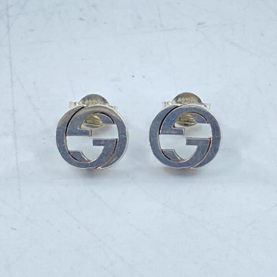 GUCCI Stud Earrings, Silver, Ag925: --- Catalog ---Category: SizeSize (HxWxD): 1.00mm x 1.00mm x 1.00mm / 0.04'' x 0.04'' x 0.04''Category: DesignType: Stud earringsColor: SilverGender: WomenMaterial: Silver 925Category: GeneralBrand: