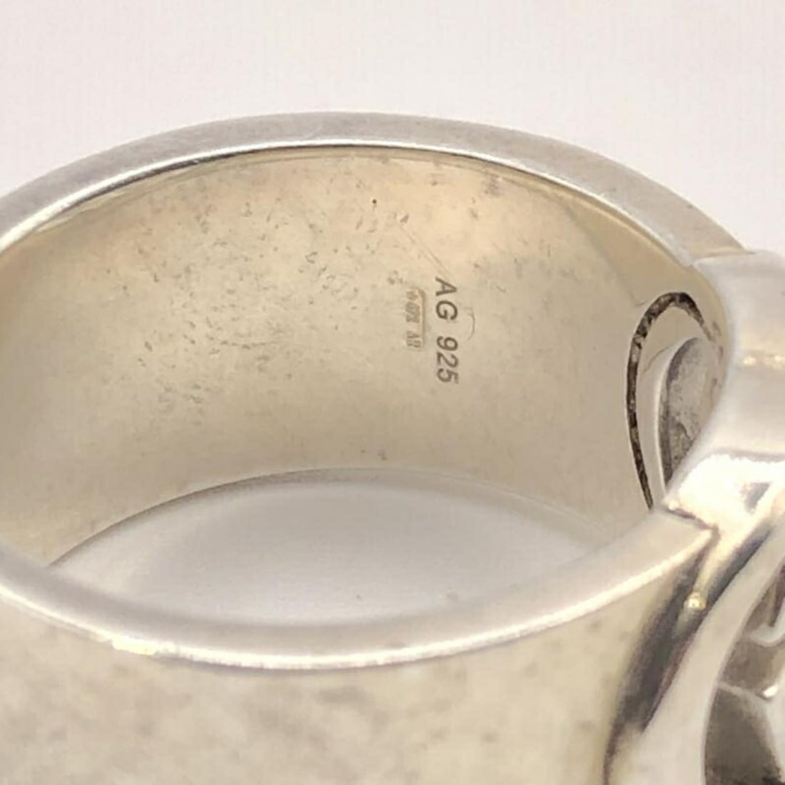 GUCCI Interlocking G Silver Bullet Wide Ring - 7