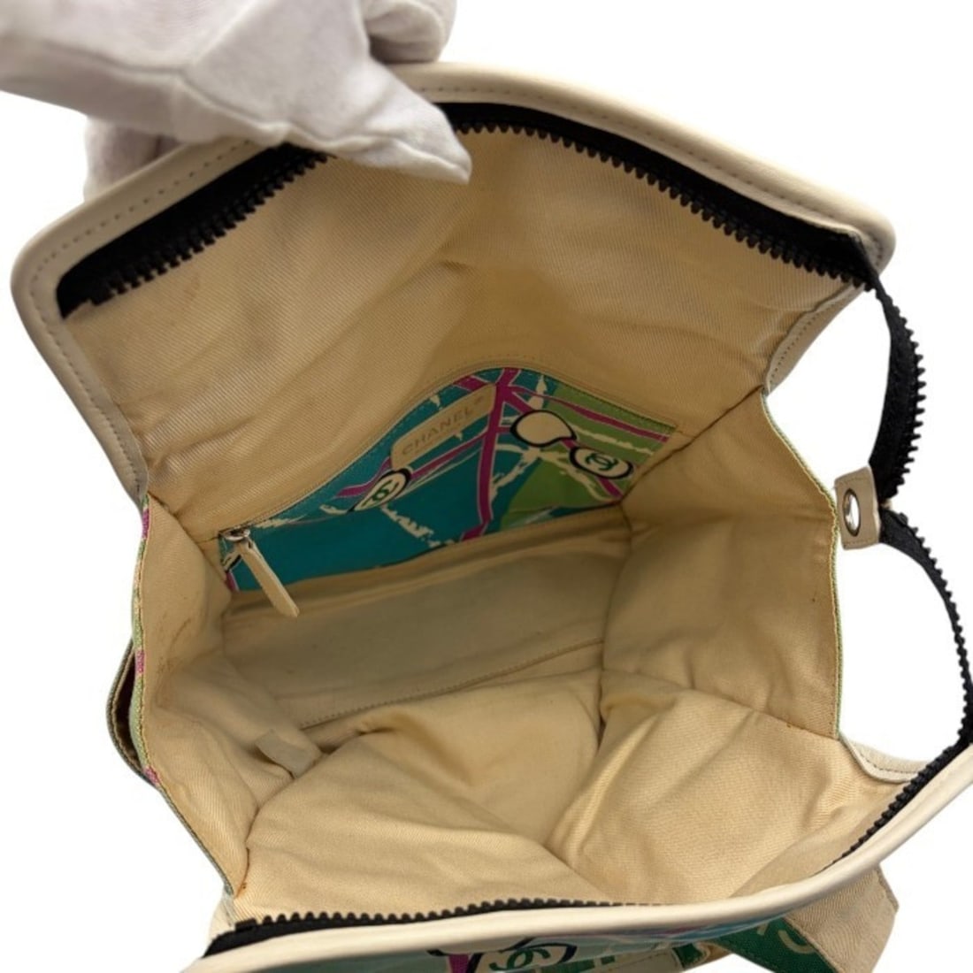 CHANEL Eiffel Tower Handbag W1 - 4