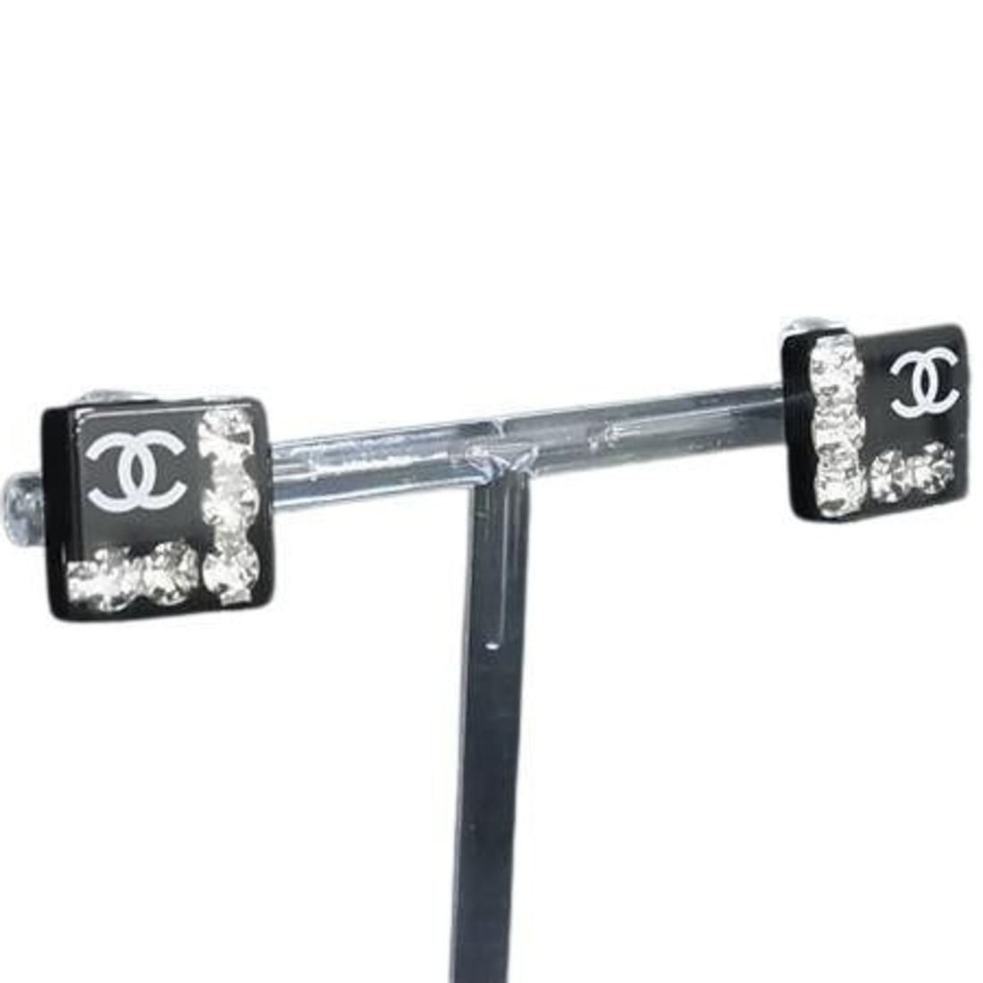 CHANEL earrings, Coco Mark, black plastic, women's, rhinestone, clip-on style.: --- Catalog ---Category: SizeSize (HxWxD): 15.00mm x 14.00mm / 0.59'' x 0.55''Category: DesignType: Clip earringsColor: BlackGender: WomenMaterial: PlasticCategory: GeneralBrand: ChanelCountry of Orig